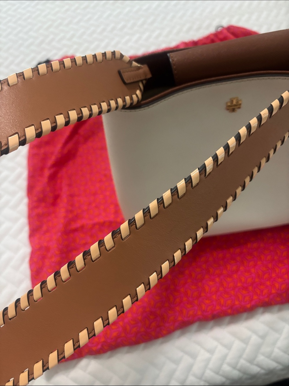Tory Burch Emerson Bucket Bag - Picture 5 of 8